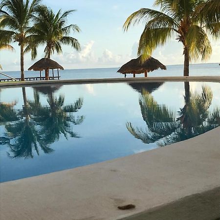 Front Beach Private Room With Shared Bathroom Cancun Exterior photo