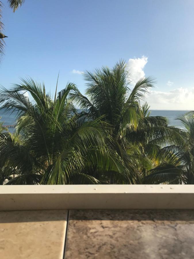 Front Beach Private Room With Shared Bathroom Cancun Exterior photo